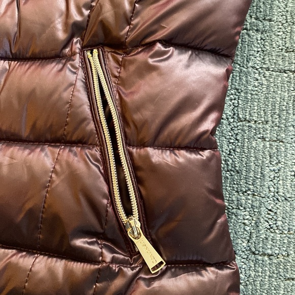 NWT Calvin Klein Performance Women's Puffer Vest Burgundy Size M. NWT - Picture 7 of 7